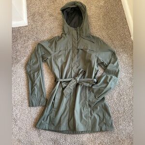 Packable Columbia Women’s Raincoat